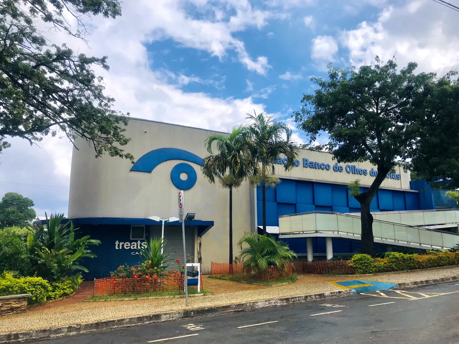 Fachada da Fundação Banco de Olhos de Goiás (FUBOG), em Goiânia-GO