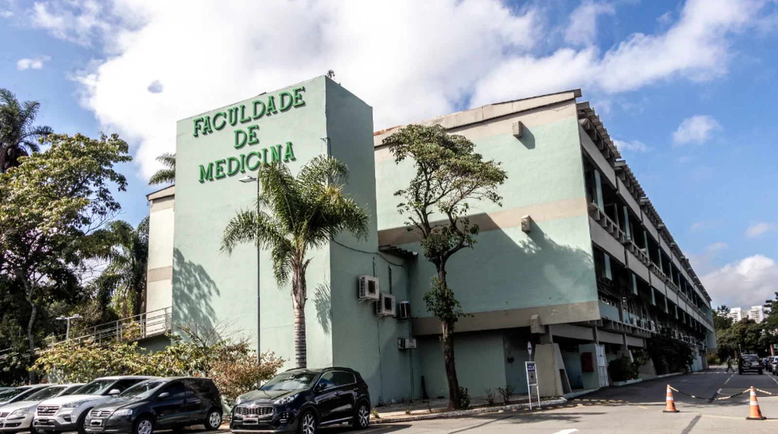 Fachada do prédio da Faculdade de Medicina do Centro Universitário FMABC, em Santo André (SP)