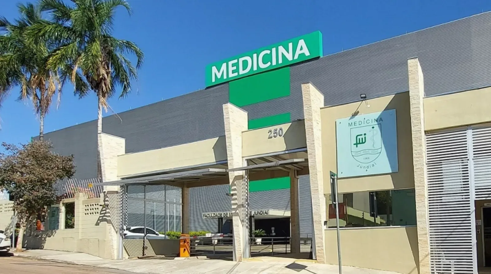 Fachada da FMJ (Faculdade de Medicina de Jundiaí), sede do curso de Medicina