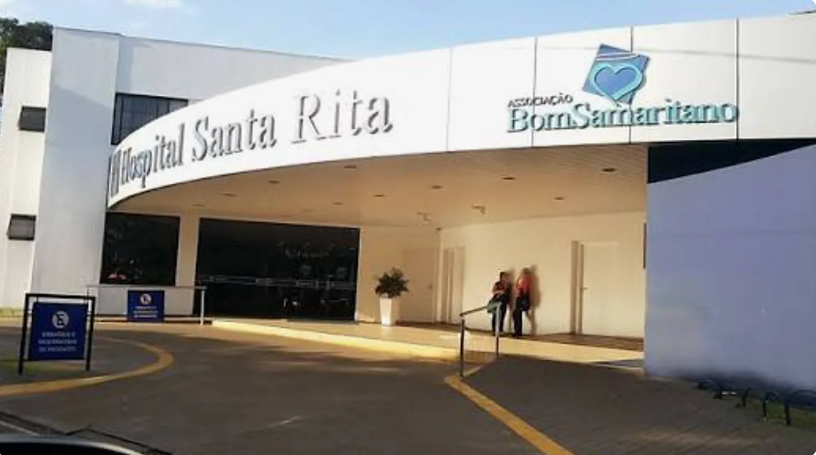 Fachada do Hospital Santa Rita, da Associação Beneficente Bom Samaritano, em Maringá