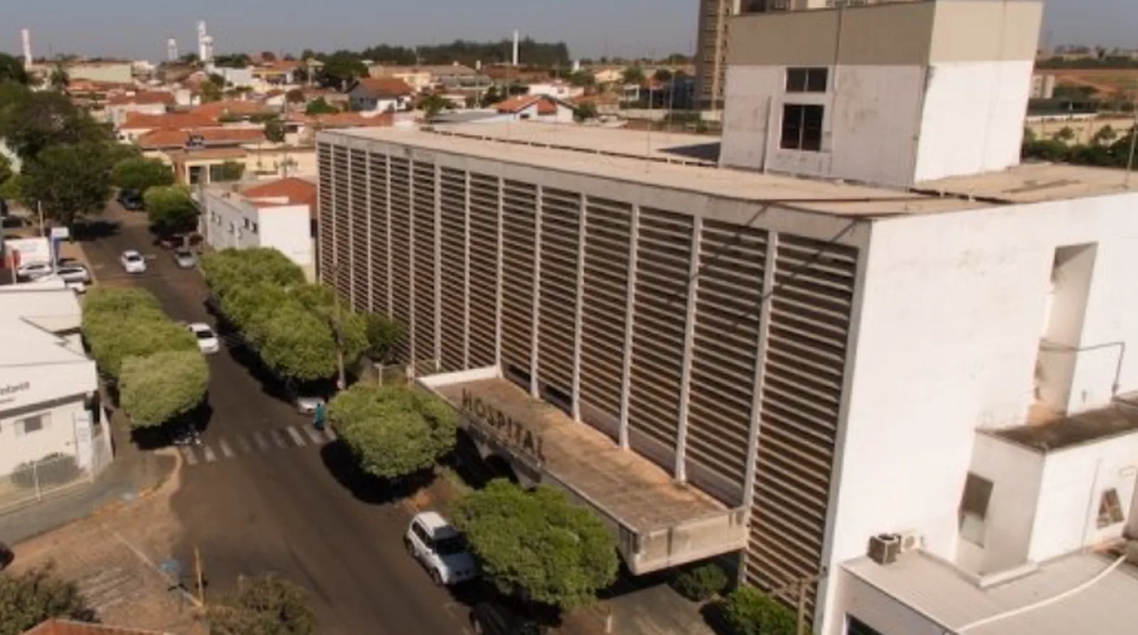 Fachada da Santa Casa de Misericórdia de Matão (Hospital Carlos Fernando Malzoni), em São Paulo