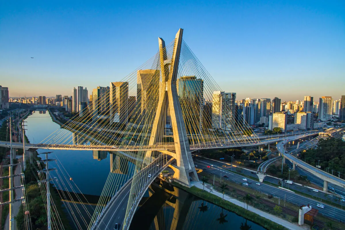 Vista de São Paulo, sede da Secretaria de Estado da Saúde que coordena o SUS-SP